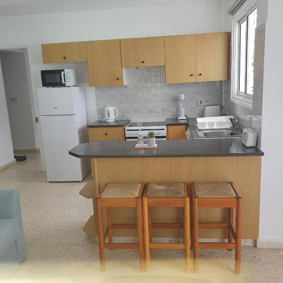 G&E Harbour Apartments Латхі Екстер'єр фото