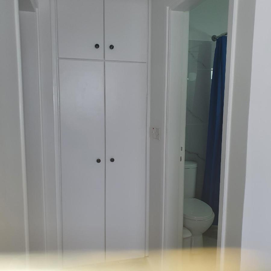 G&E Harbour Apartments Латхі Екстер'єр фото