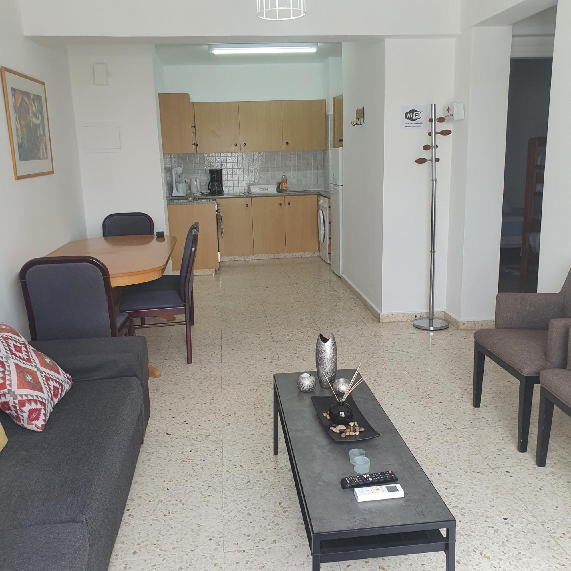 G&E Harbour Apartments Латхі Екстер'єр фото