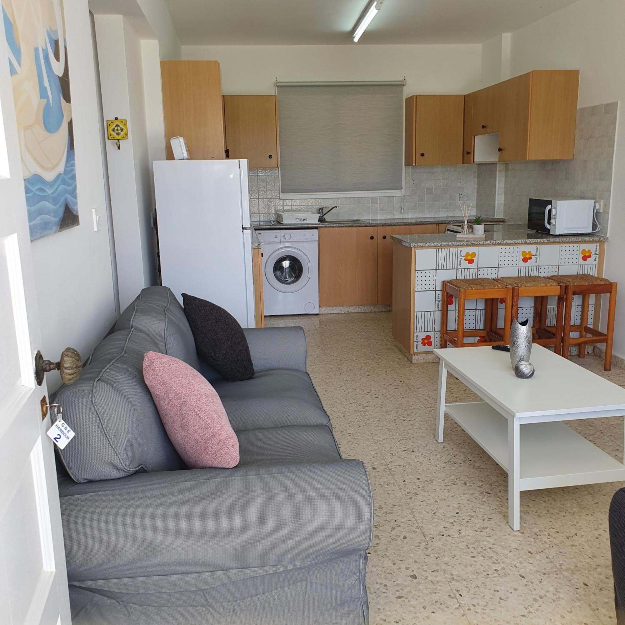 G&E Harbour Apartments Латхі Екстер'єр фото