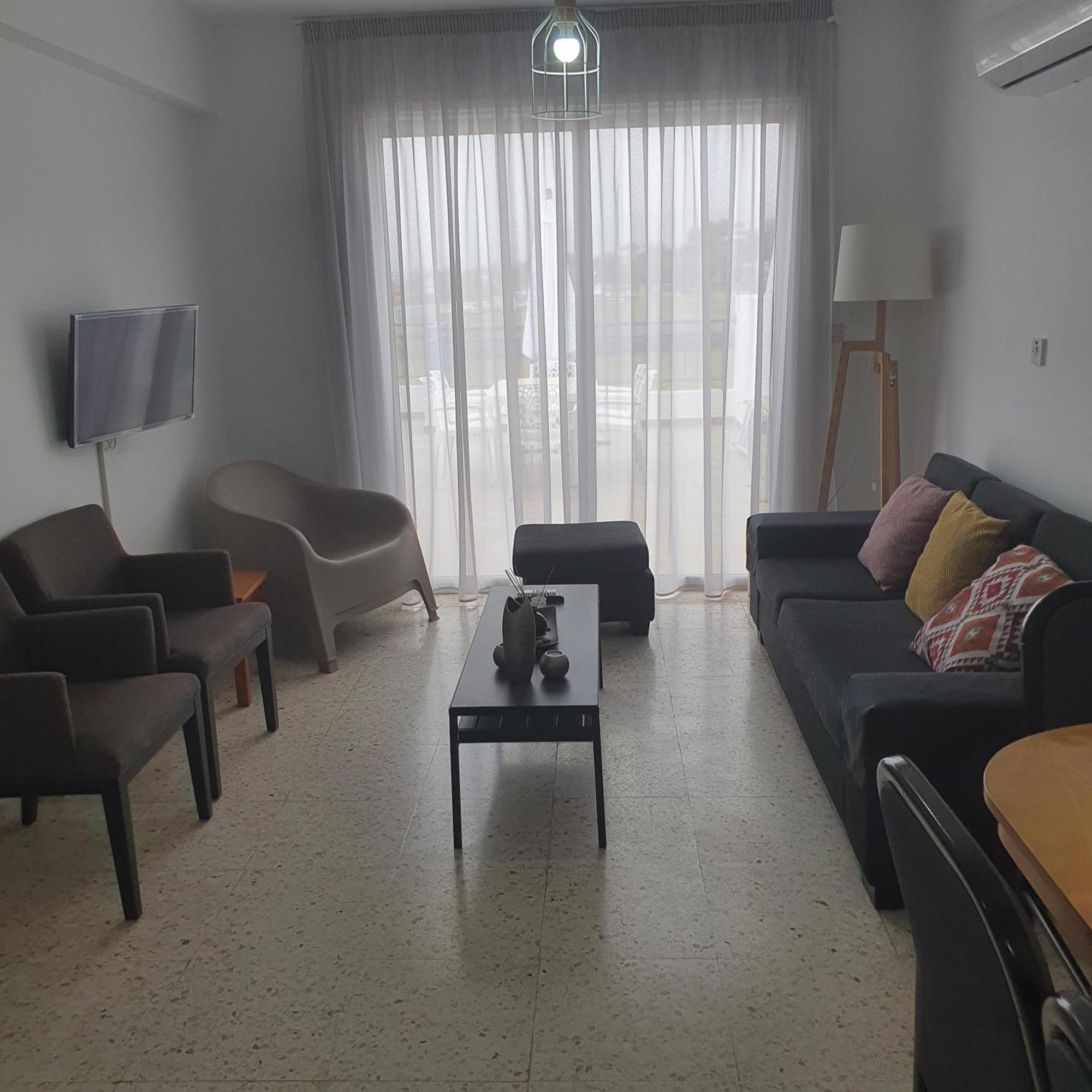 G&E Harbour Apartments Латхі Екстер'єр фото