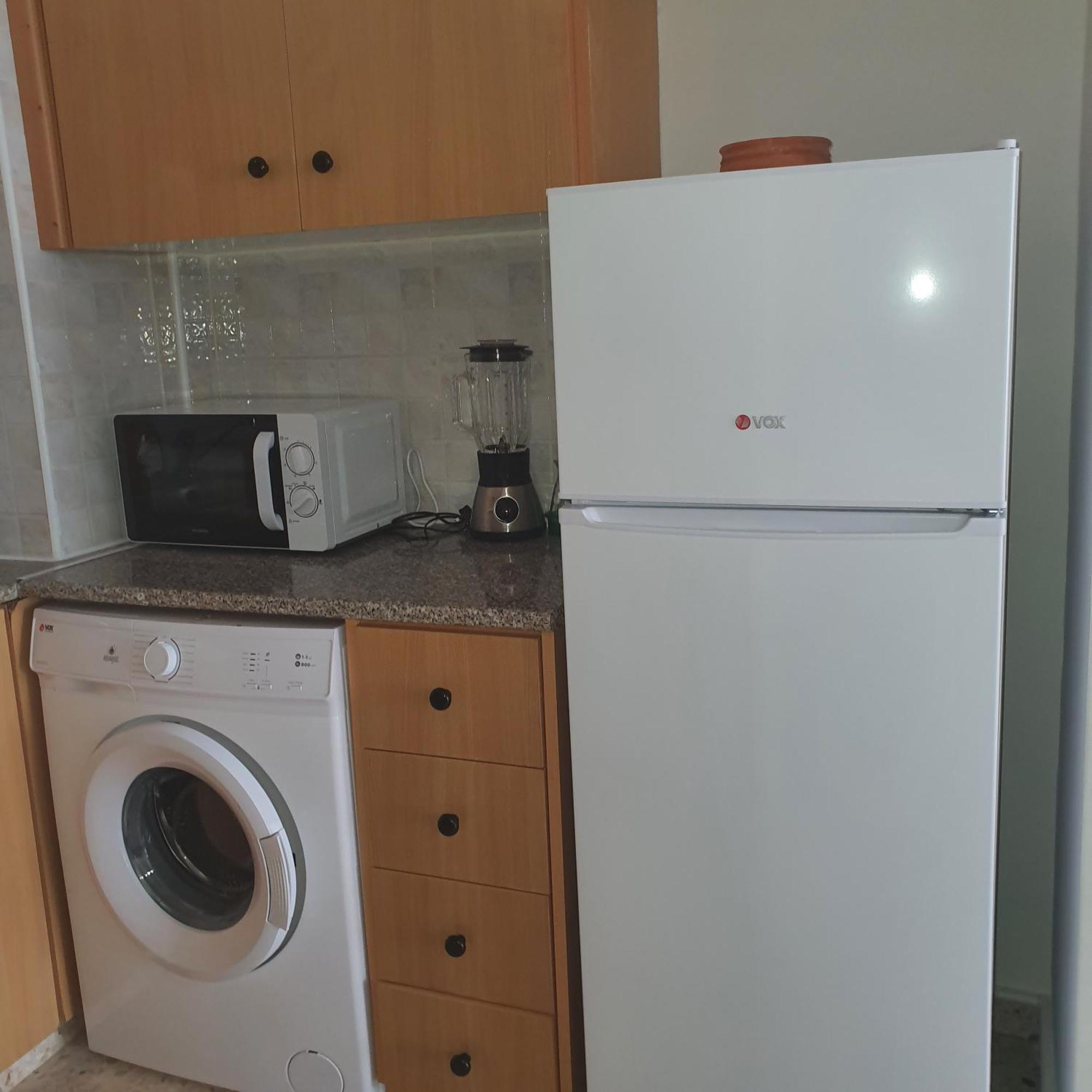 G&E Harbour Apartments Латхі Екстер'єр фото
