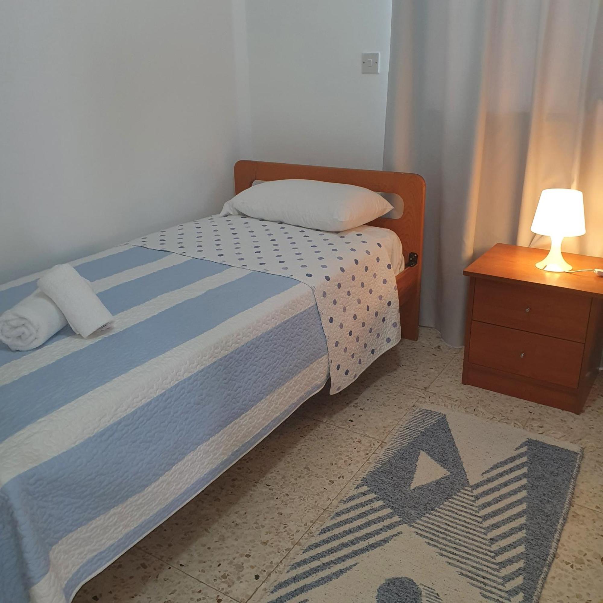 G&E Harbour Apartments Латхі Екстер'єр фото
