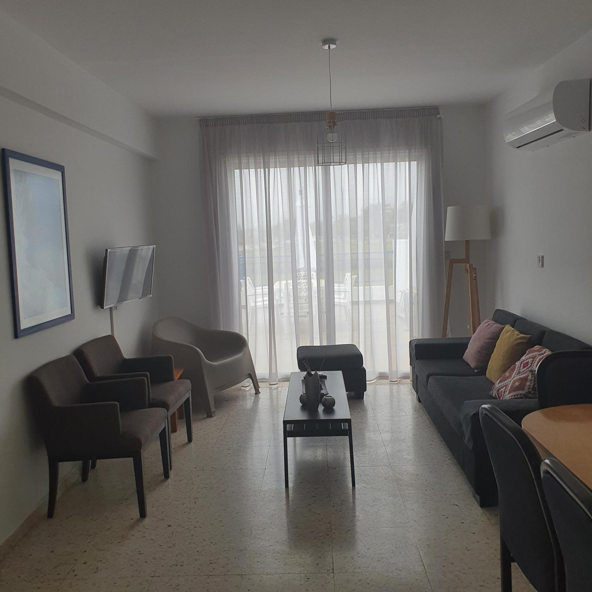 G&E Harbour Apartments Латхі Екстер'єр фото
