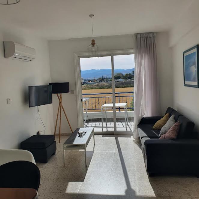 G&E Harbour Apartments Латхі Екстер'єр фото