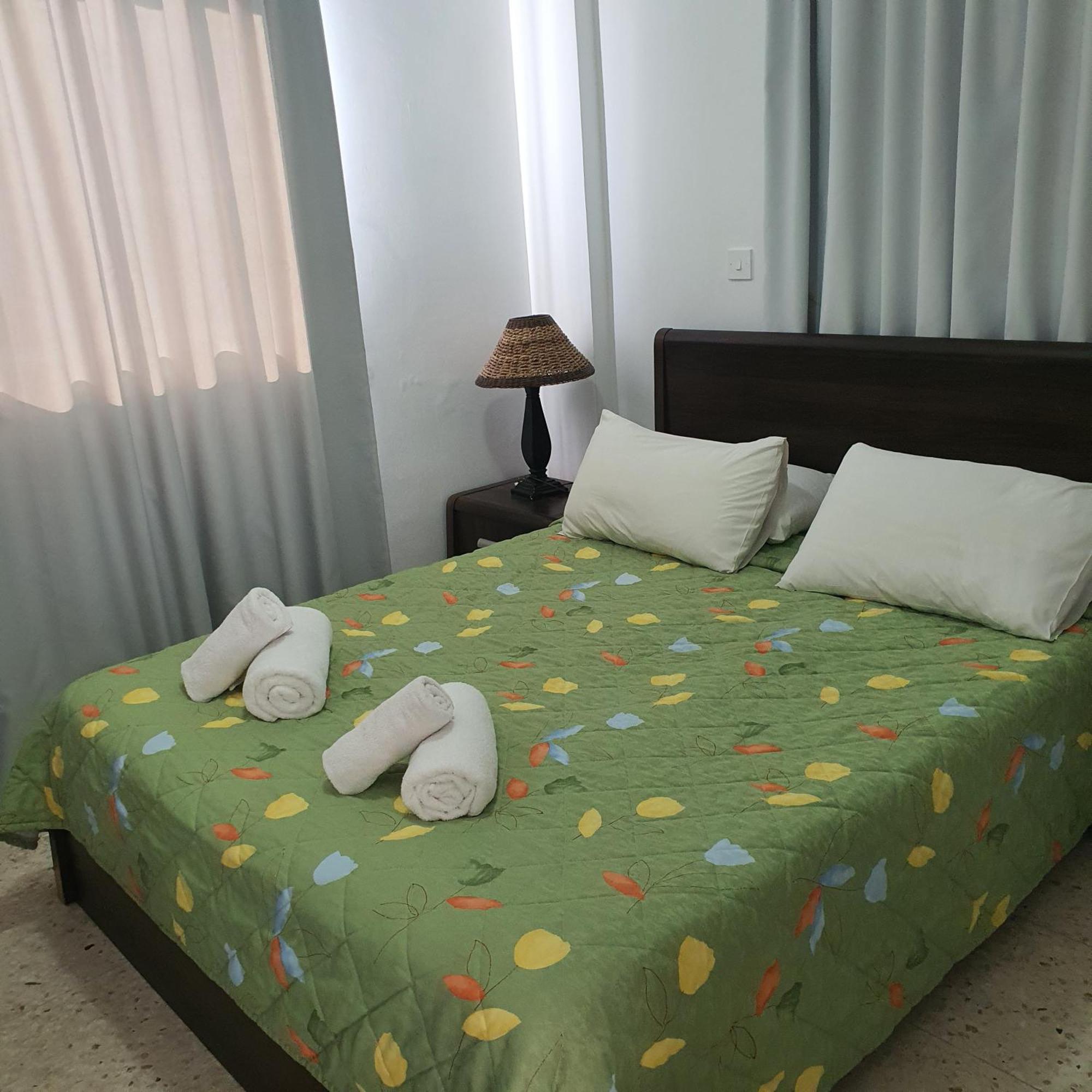G&E Harbour Apartments Латхі Екстер'єр фото