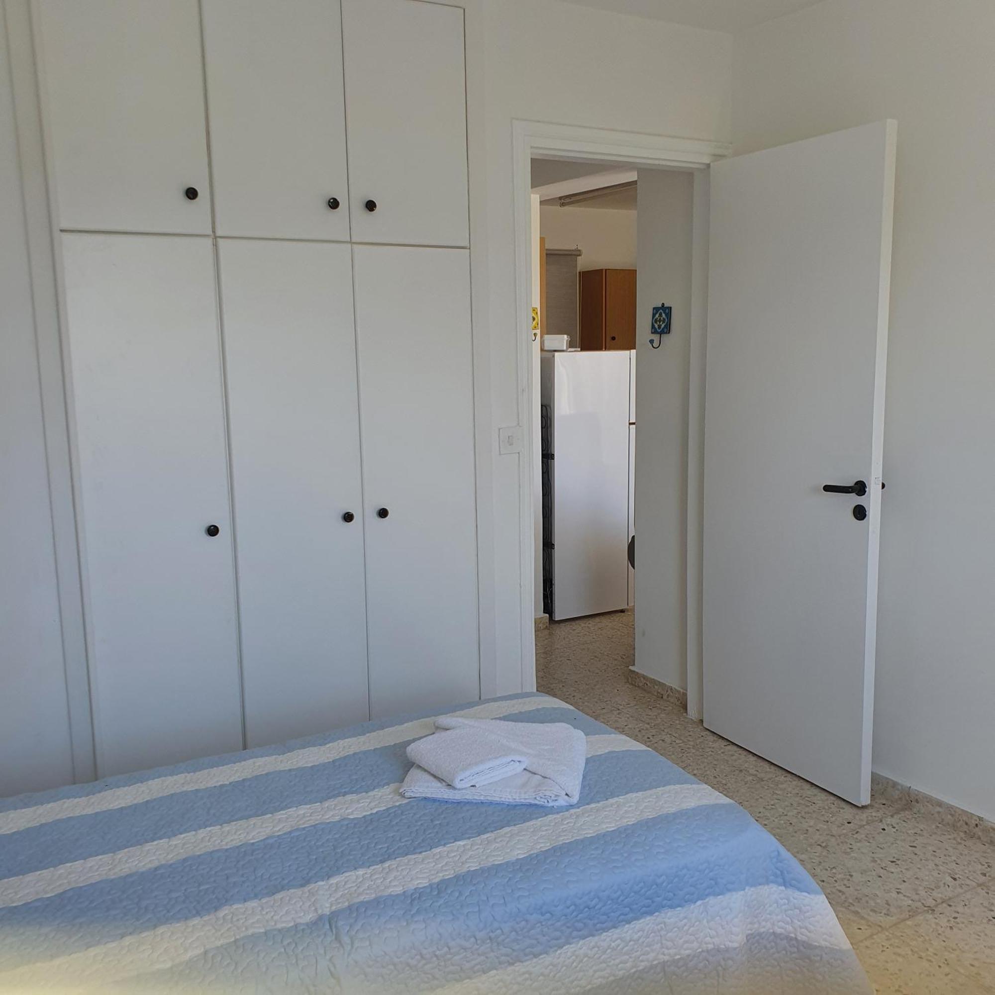 G&E Harbour Apartments Латхі Екстер'єр фото