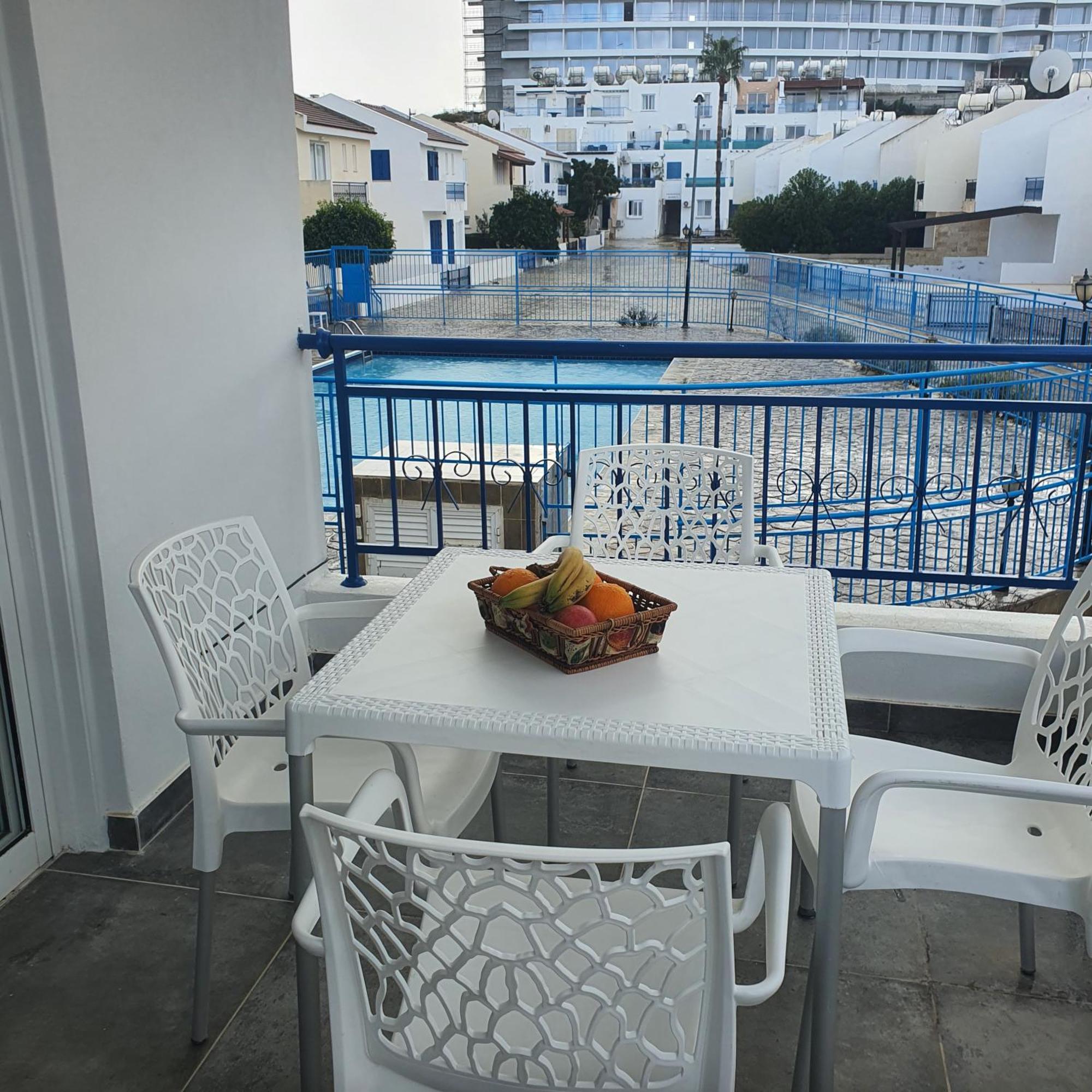 G&E Harbour Apartments Латхі Екстер'єр фото
