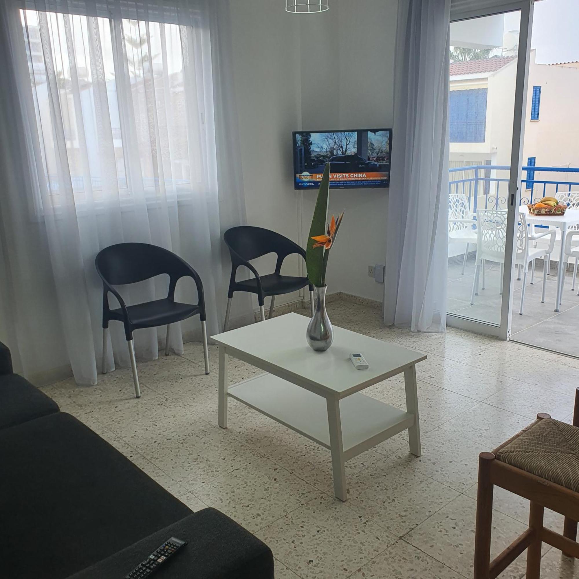 G&E Harbour Apartments Латхі Екстер'єр фото