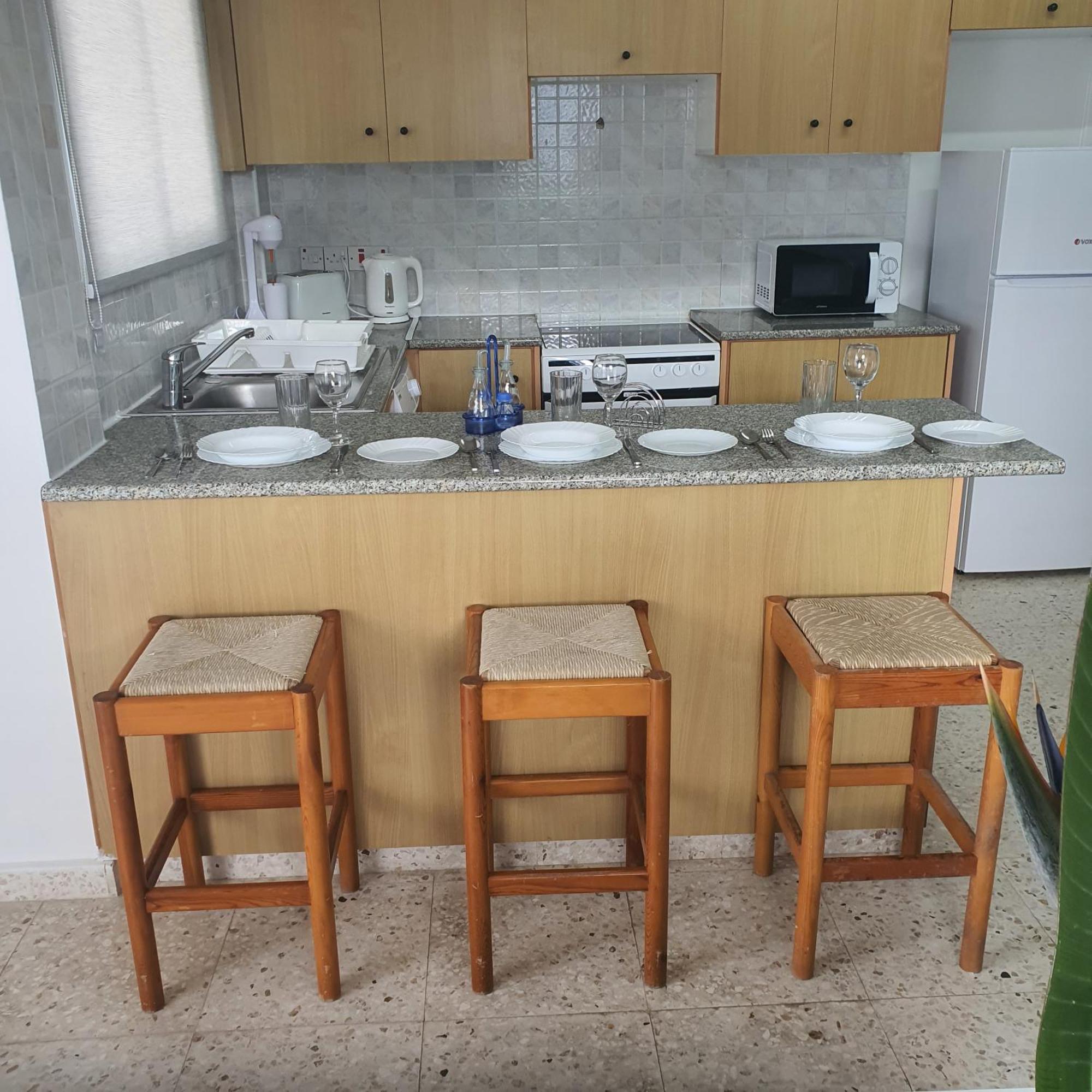 G&E Harbour Apartments Латхі Екстер'єр фото