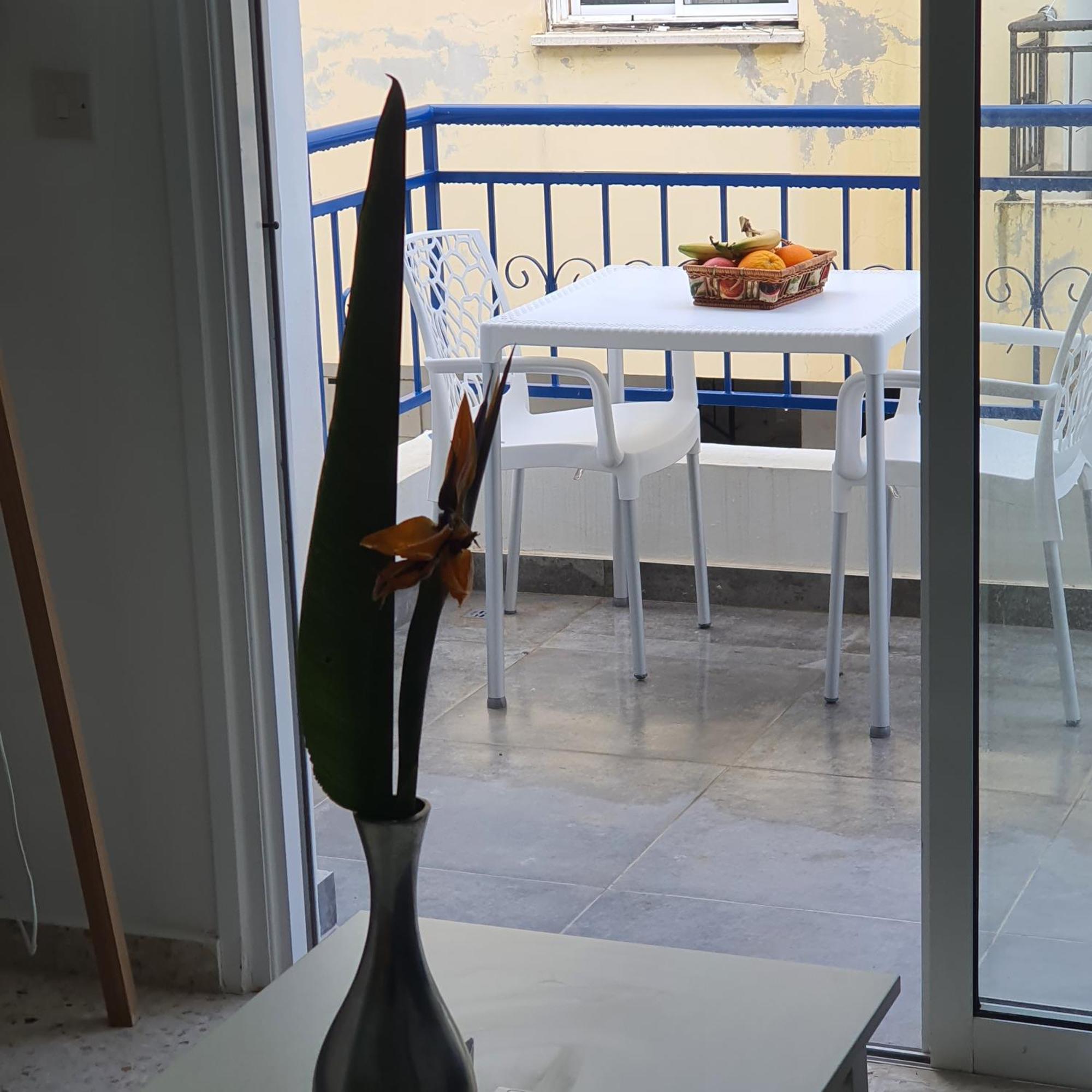 G&E Harbour Apartments Латхі Екстер'єр фото